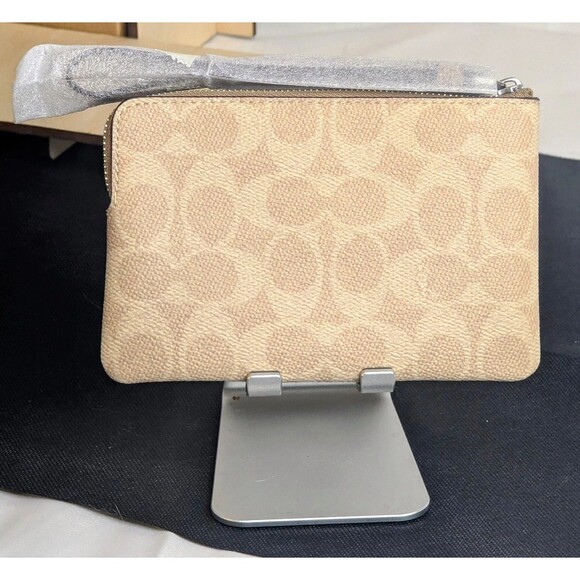 Coach Corner Zip Wristlet/Card Wallet - Taupe/Sand/Silver, Brand New - Picture 2 of 2